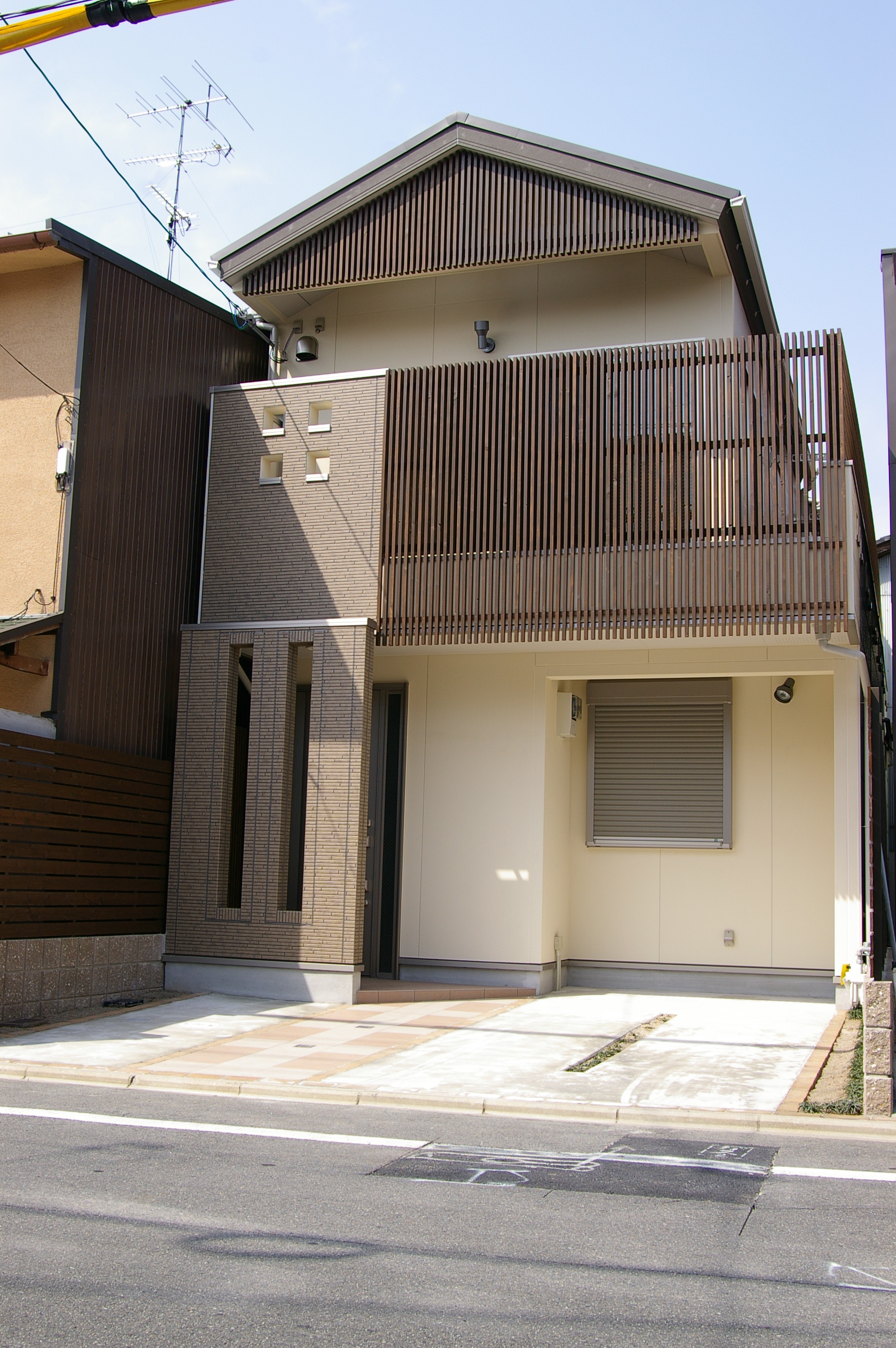 M.T's HOUSE  2階リビングテラスハウス(狭小）
